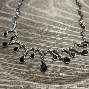 Elegant Silver and Black Teardrop Necklace 16”